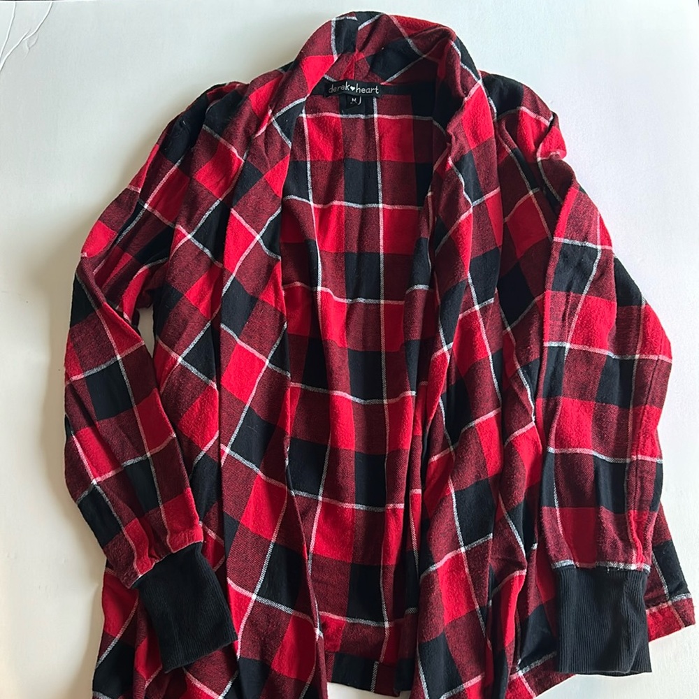 Women's Medium Red Derek Heart Sweater